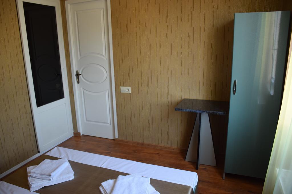 Crossway Tbilisi Hotel Kamer foto